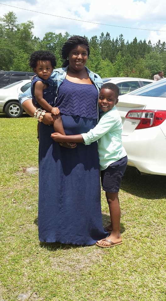 Arika Williams with sons Aiden and Akai